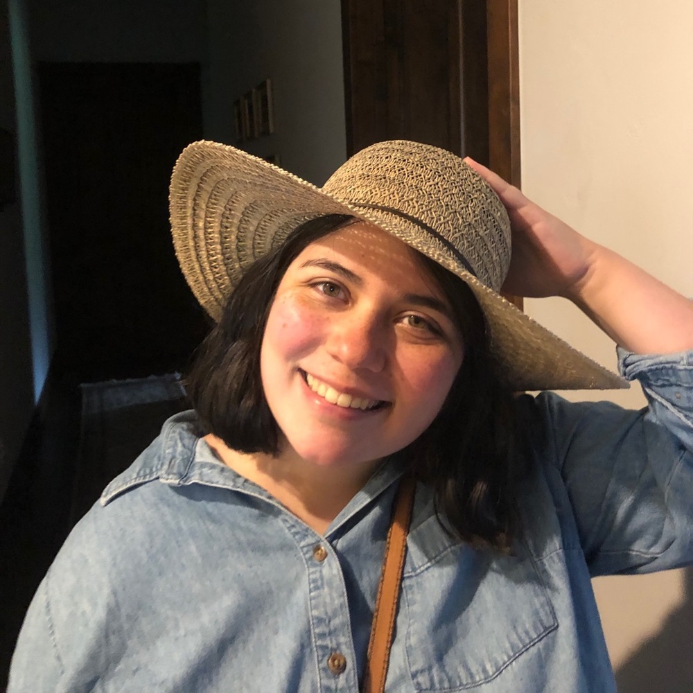 Meet your Posher, Alexandra